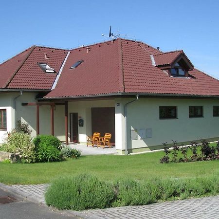 Obora 827 Nova Bystrice Villa Ngoại thất bức ảnh